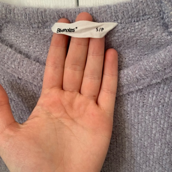 light purple soft sweater SOLD ON DEPOP - Picture 2 of 3